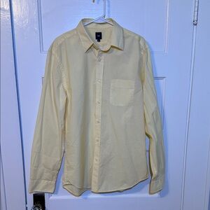 GAP Men's Light Yellow Casual Button Down Shirt